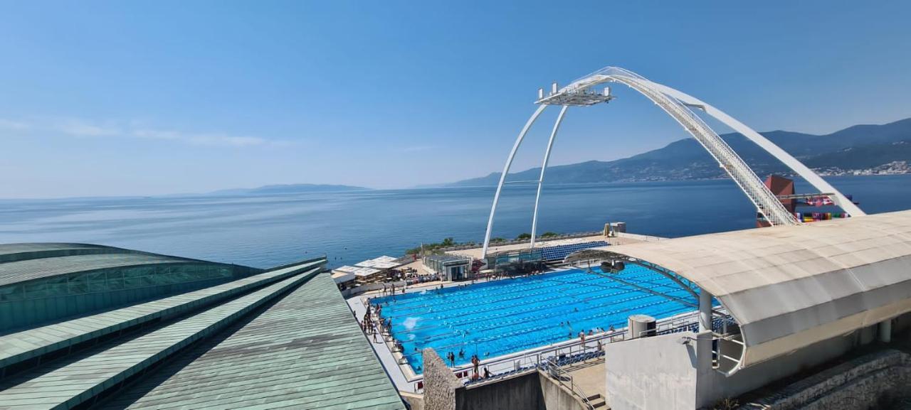 Sea View Deluxe Apartment Rijeka Exterior photo