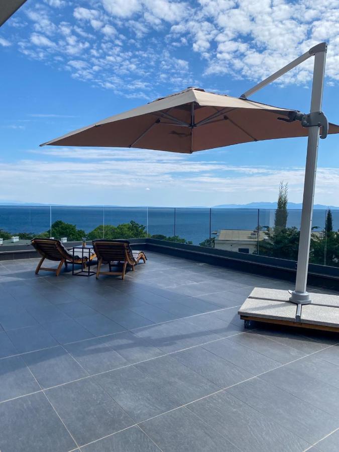 Sea View Deluxe Apartment Rijeka Exterior photo